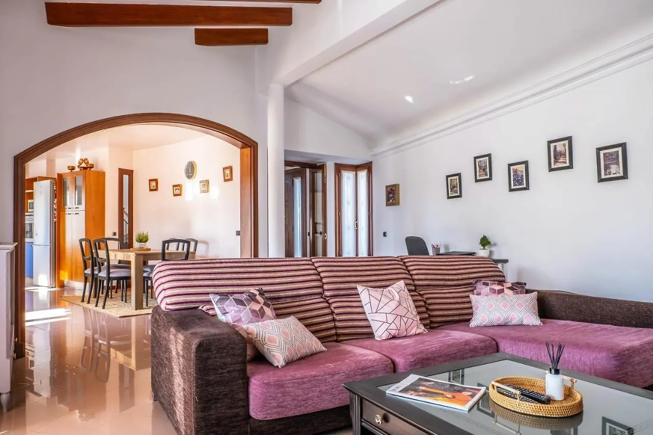 Seaside Villa Ciutadella: Beach-Nearby Retreat with Pool and Wi-Fi Sa Caleta Spain